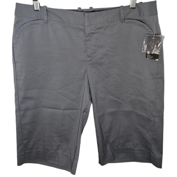 NWT Mossimo Bermuda Shorts - Picture 1 of 3